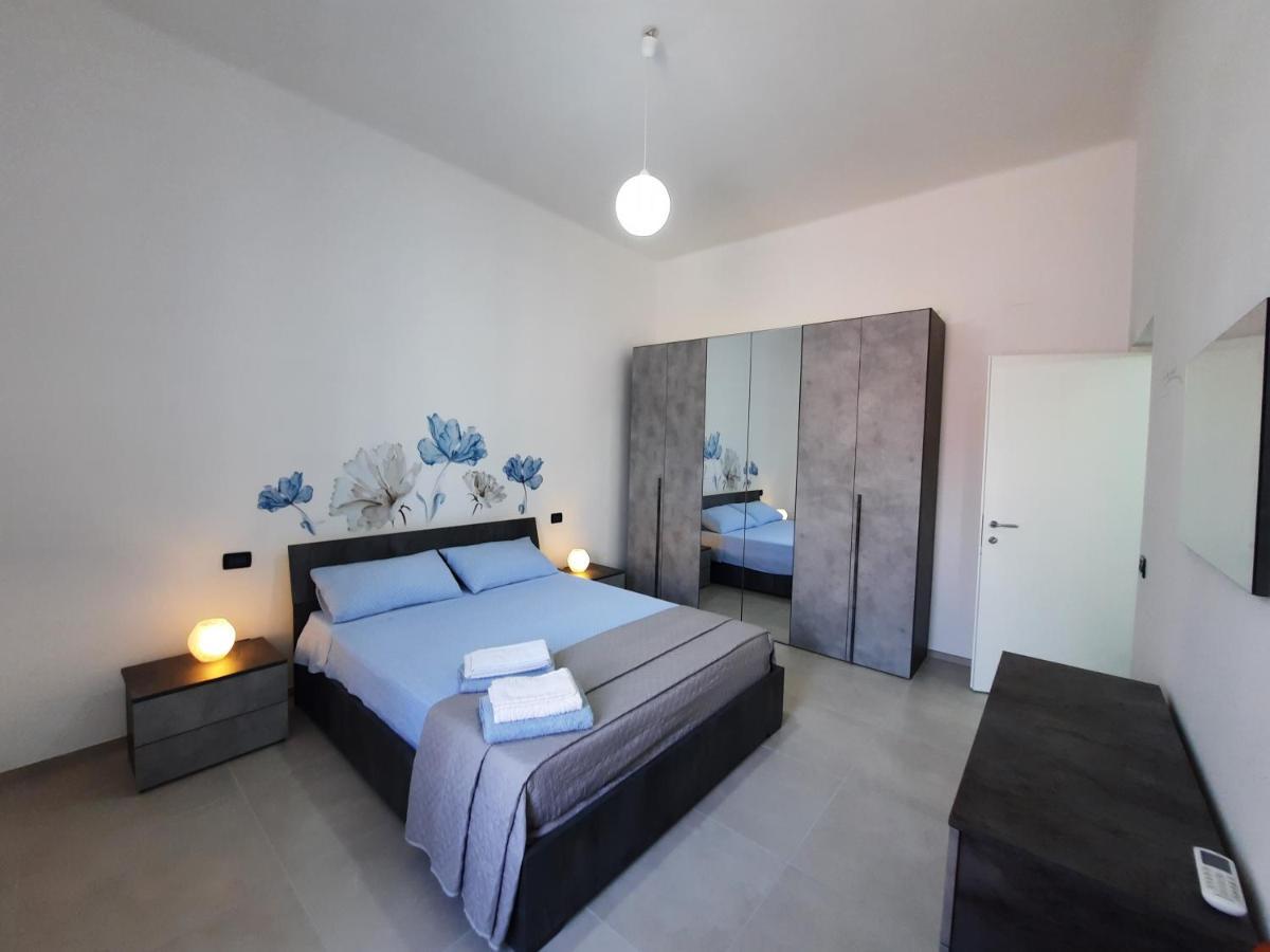 Casa Vacanza Serena เลชเช ภายนอก รูปภาพ