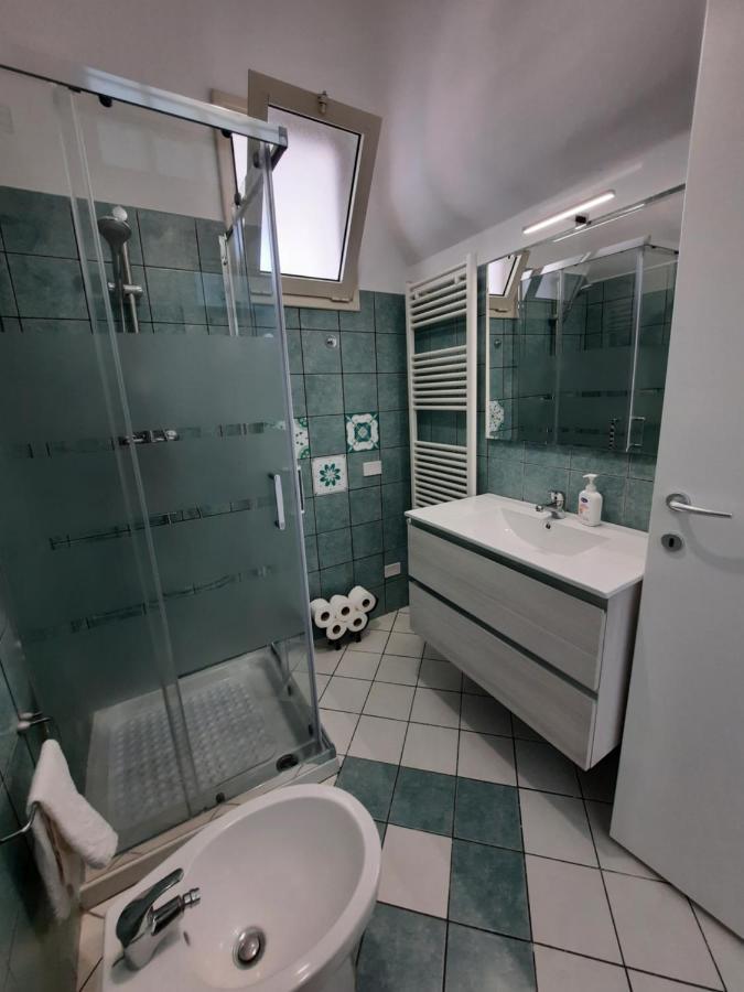 Casa Vacanza Serena เลชเช ภายนอก รูปภาพ