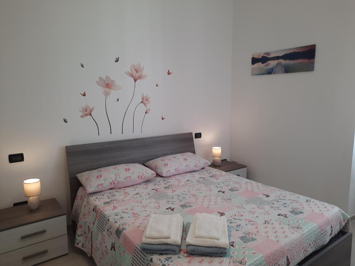 Casa Vacanza Serena เลชเช ภายนอก รูปภาพ