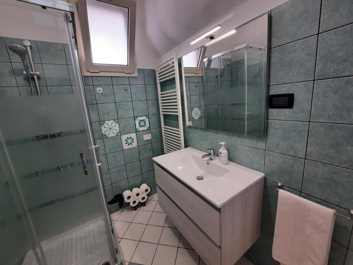 Casa Vacanza Serena เลชเช ภายนอก รูปภาพ